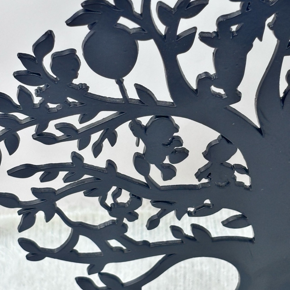 Hallmark Black Family Tree Wall Decor 🧑‍🧑‍🧒‍🧒🟰🏠 - Picture 2 of 9